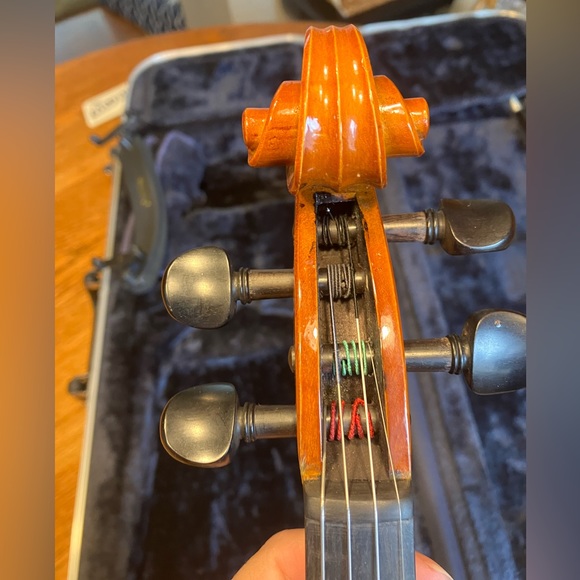 Samuel Eastman VL100 4/4 orchestra violin with hard case bow rosin etc. - Picture 12 of 15